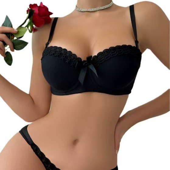 Padded Bra with Steel Rims, Fashionable Women's Sexy Big Breasts Appear